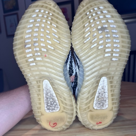 Size 9 - ADIDAS Yeezy Boost 350 V2 Low Zebra - Picture 5 of 6